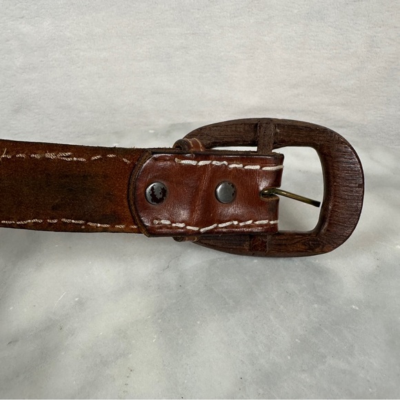 Vintage Brown Leather Belt Wooden Buckle tooled western hippie 70s bohemian boho - Picture 9 of 15